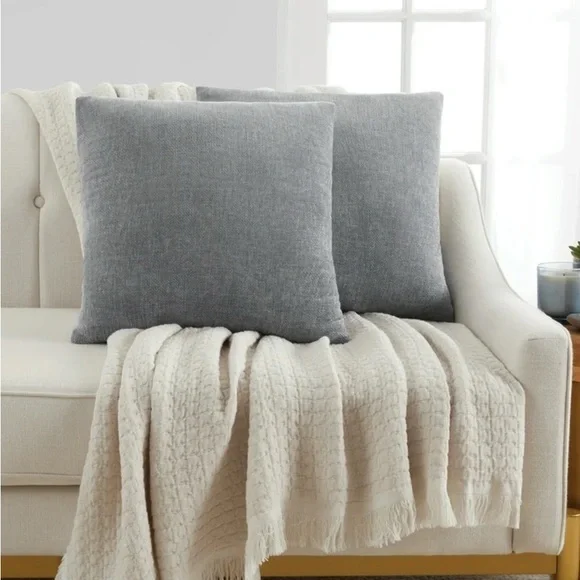 NWT 2 Throw Pillow Solid Chenille Decorative Throw Pillow Set, Grey, 18" x 18", - Picture 1 of 3
